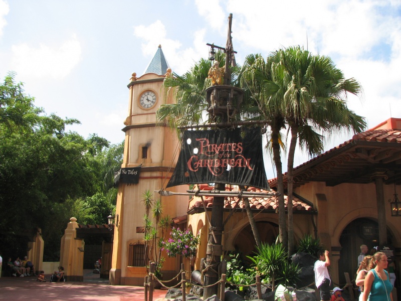 File:PiratesOfTheCaribbeanExterior1.jpg
