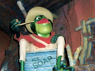 Brer Toad at the beginning of Splash Mountain