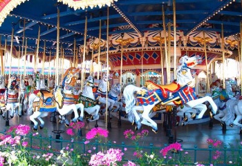 Golencarousel2.jpg