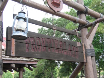 Frontierlandsign.jpg